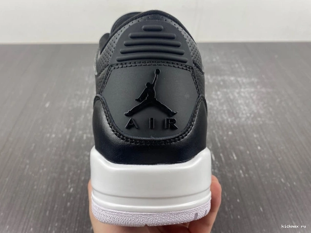 Cheap (2016) 3 136064-020 Cyber Jordan Retro Monday 0821